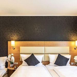 Comfort Zimmer mit Kingsize-Bett